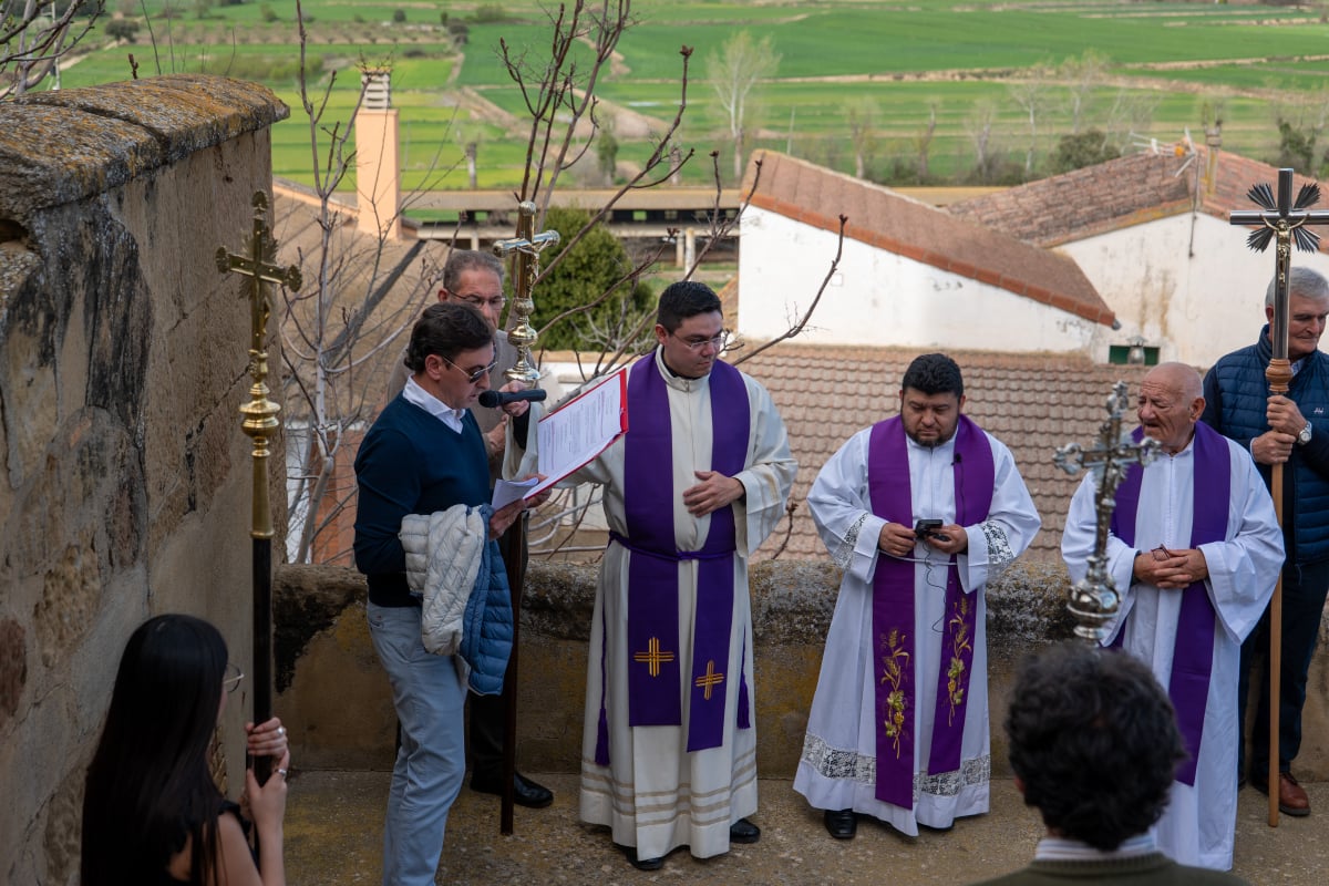 Viacrucis en Alcala del Obispo